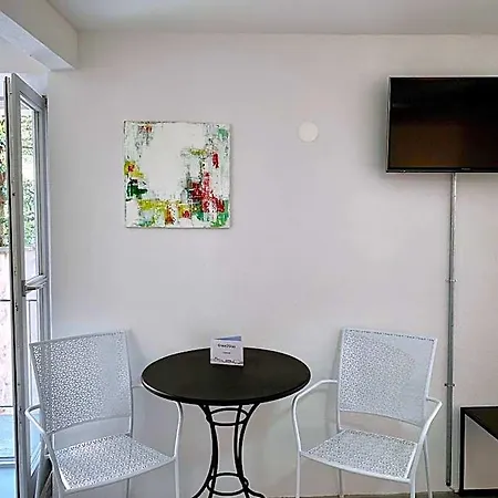 Апарт-отель Great2stay Center Локарно